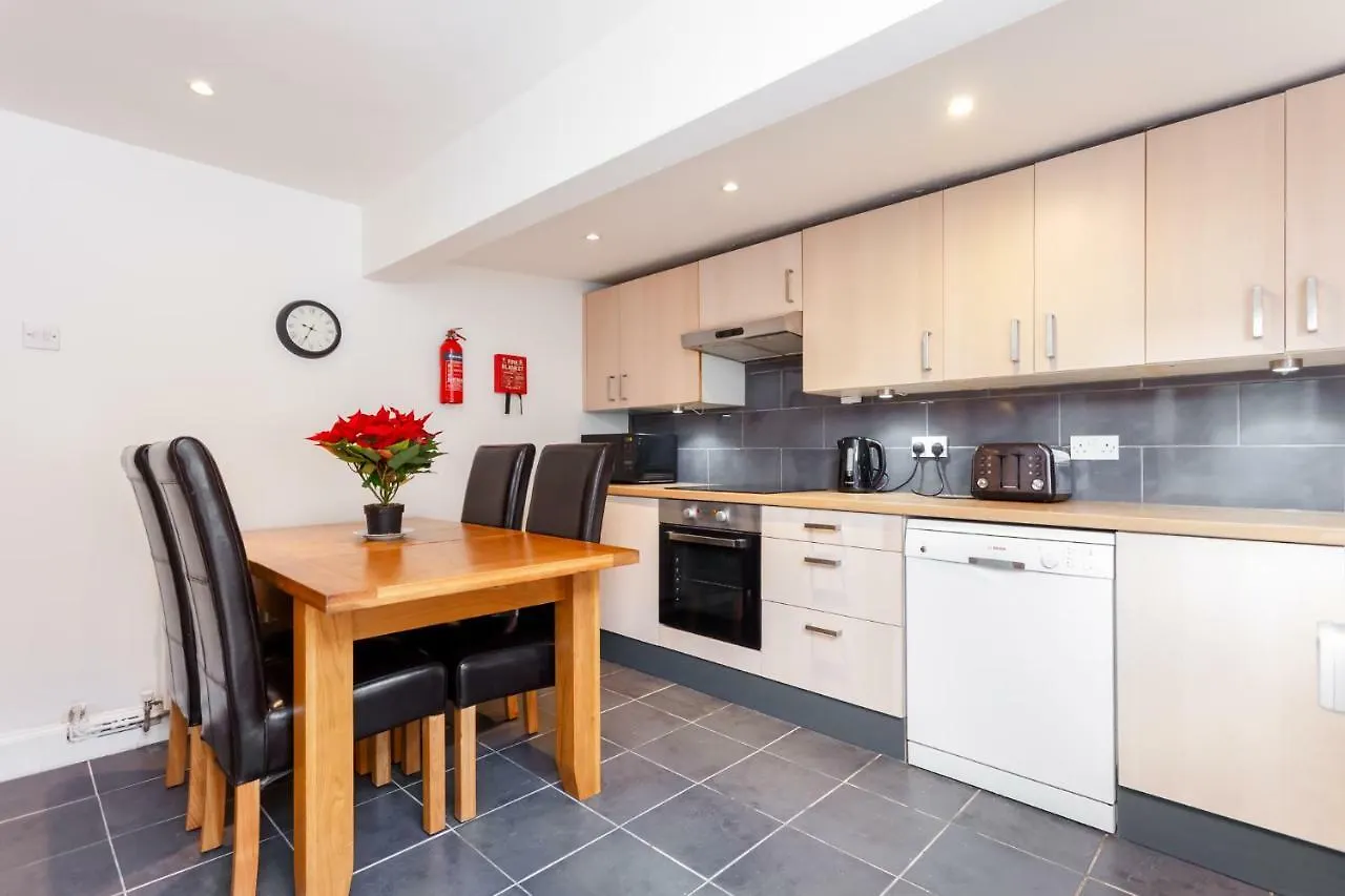 Gorgeous Town Centre Apt With Courtyard Garden Bournemouth United Kingdom