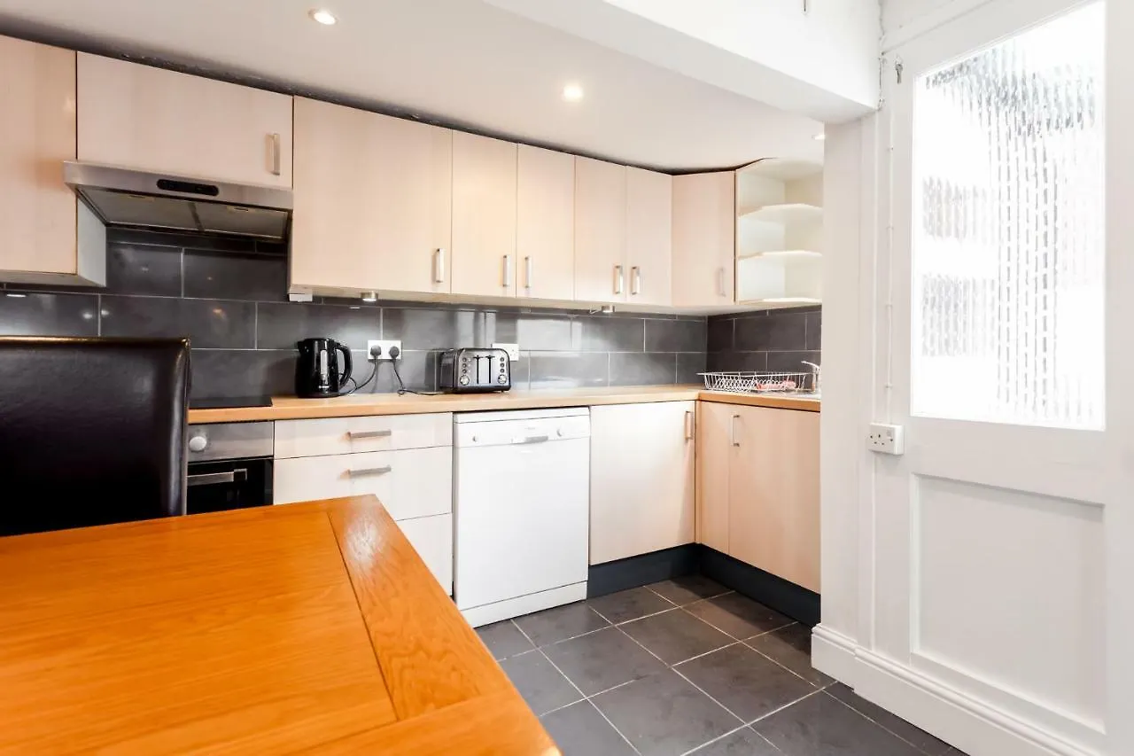 Apartment Gorgeous Town Centre Apt With Courtyard Garden Bournemouth United Kingdom